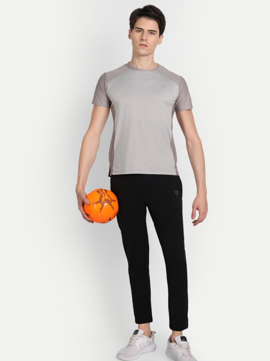 Strive Trackpants- Flare Black