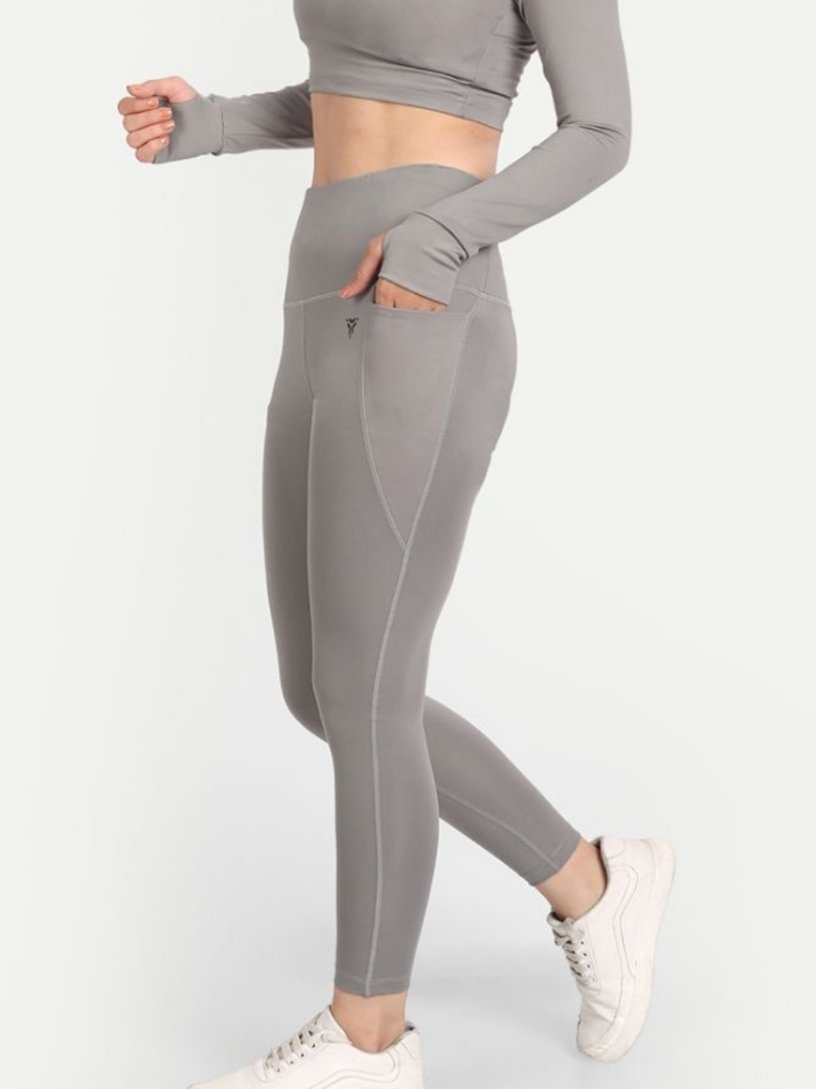 Total Mobility Leggings- Cloud Grey