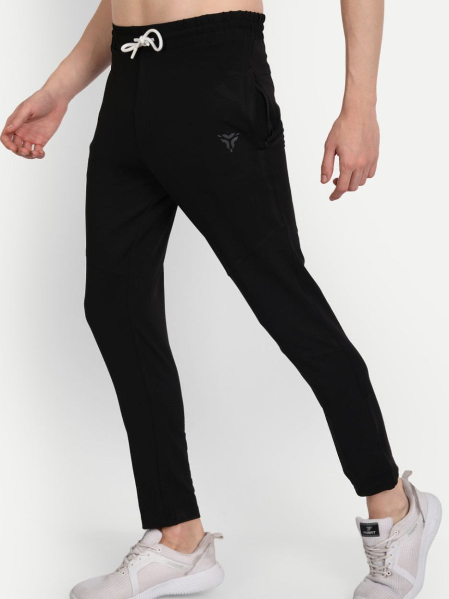 Strive Trackpants- Flare Black